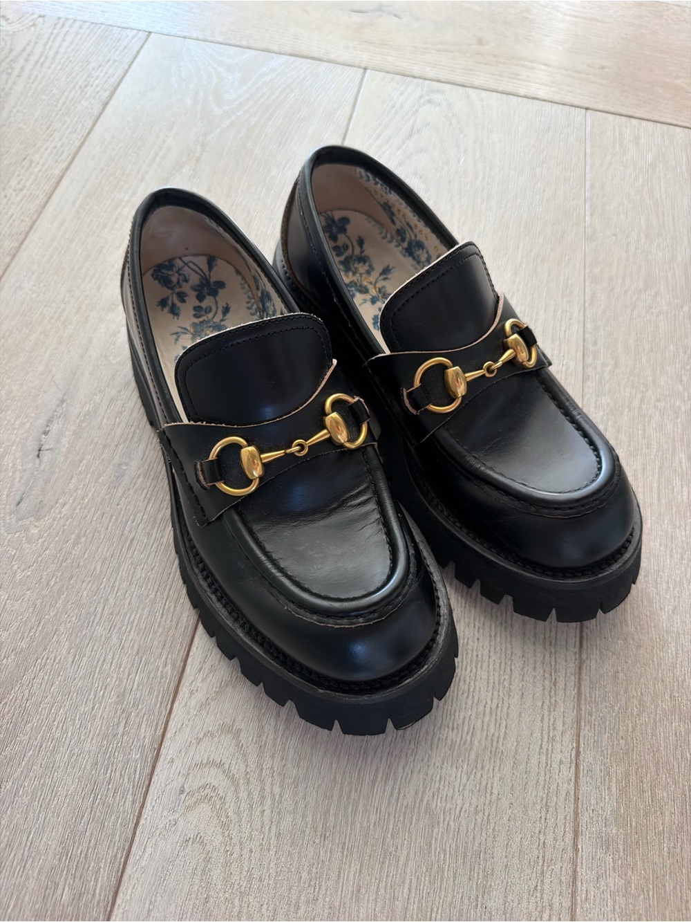 Gucci Black Leather Horsebit Loafers with Gold Hardware - Picture 3 of 6